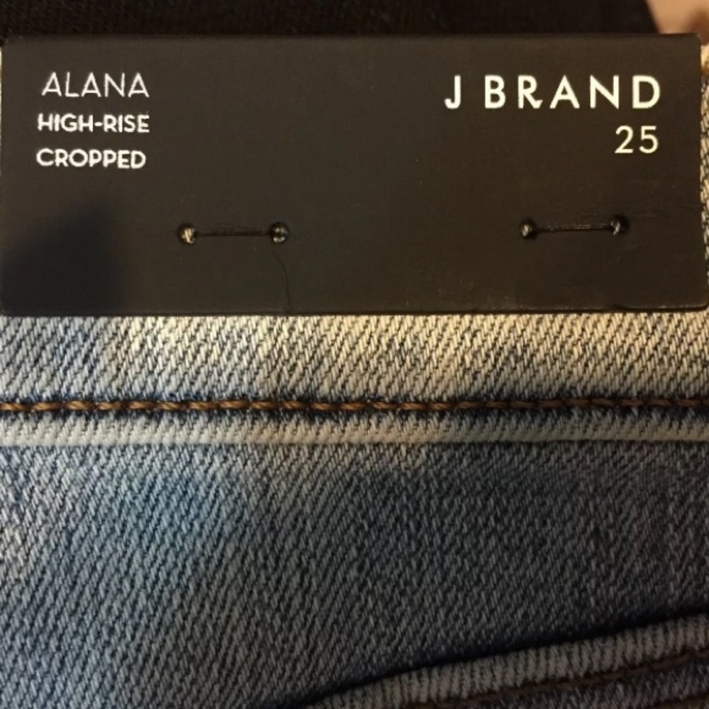 J Brand ALANA Cropped Distressed Jean Remnant Wash - Picture 6 of 8